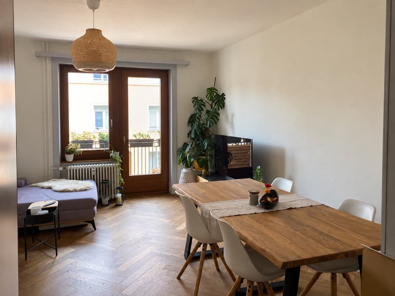 Sanierte Altbauwohnung mit Balkon (3)