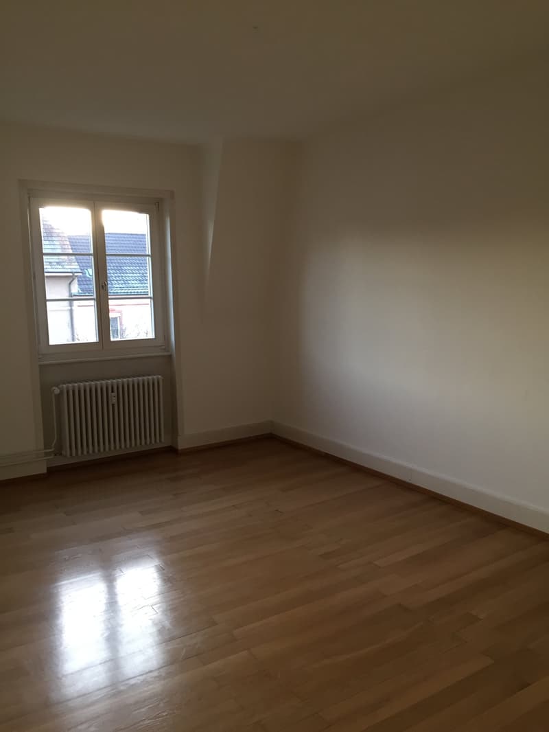 Schöne 3-Zimmer Altbauwohnung mit Balkon und Mansarde (5)