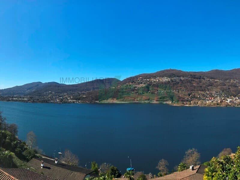 Splendido attico di 4,5 locali con spettacolare vista lago (7)
