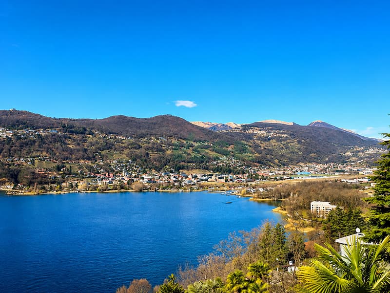 Splendido attico di 4,5 locali con spettacolare vista lago (5)