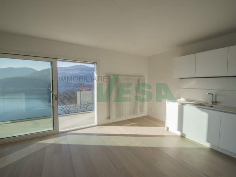 Elegante appartamento monolocale con magnifica vista lago (2)