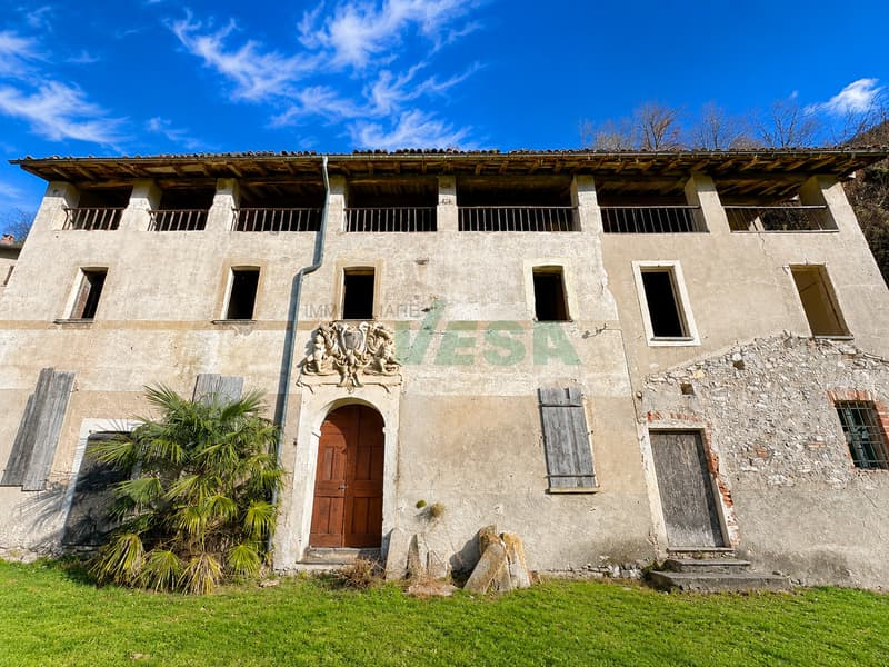 Bel terreno edificabile in splendida posizione tranquilla e soleggiata (2)