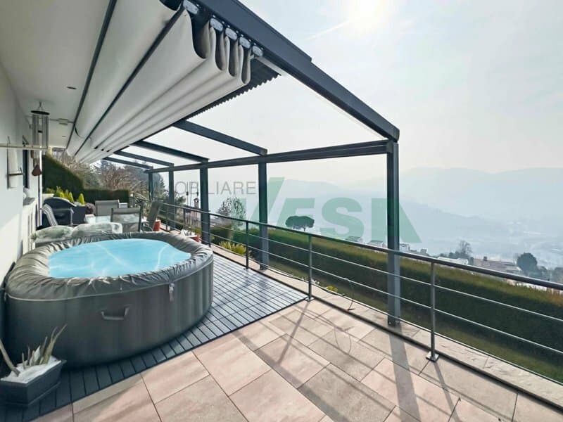 Moderna e luminosa villa mono-bifamiliare con splendida vista aperta (9)