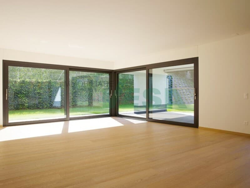 Moderno appartamento 4,5 locali con bella terrazza e giardino privato (4)