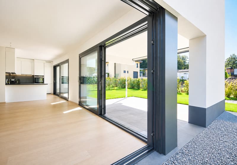 Moderno appartamento 4,5 locali con bella terrazza e giardino privato (6)