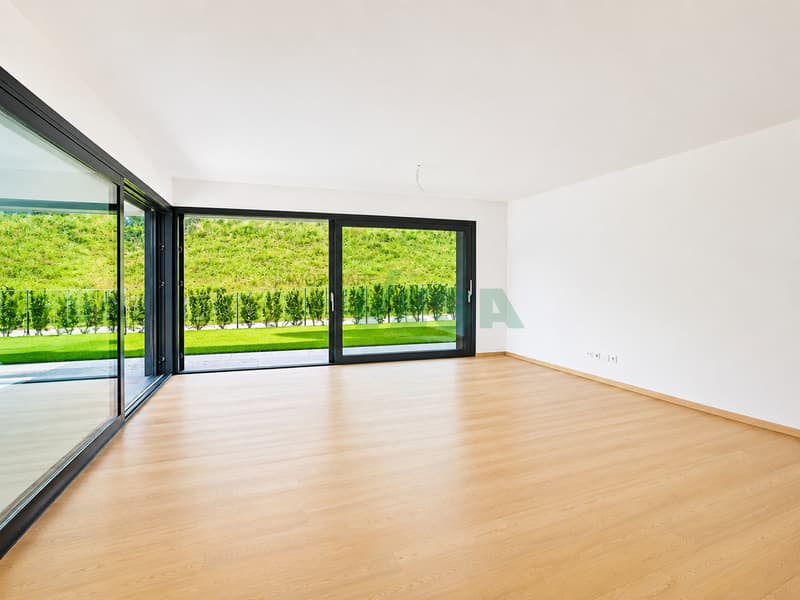 Moderno appartamento 4,5 locali con bella terrazza e giardino privato (8)