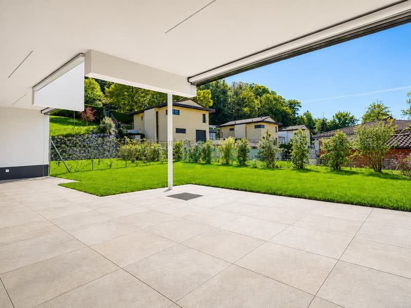 Moderno appartamento 4,5 locali con bella terrazza e giardino privato (1)
