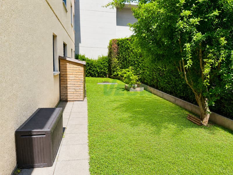 Bel appartamento 6,5 locali con giardino in tranquilla zona collinare (11)