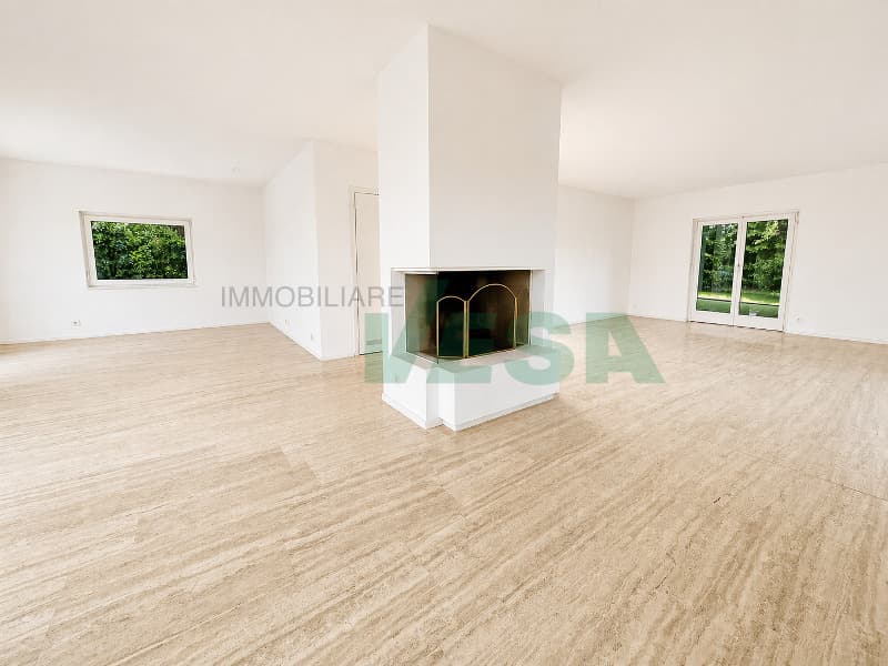 Elegante appartamento 5,5 locali con bella vista e giardino privato (3)