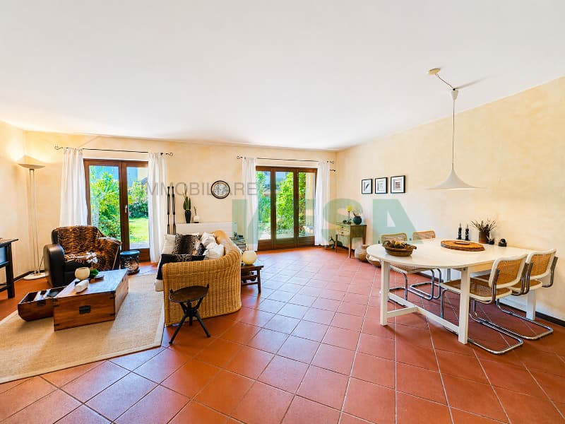 Accogliente casa con incantevole giardino, a due passi dal lago (4)
