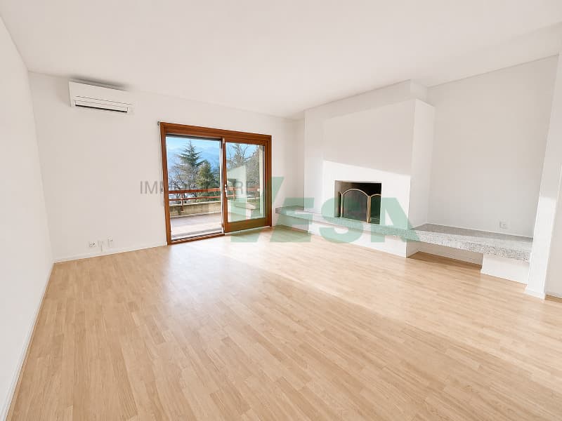Elegante appartamento 5,5 locali con bella vista e giardino privato (5)