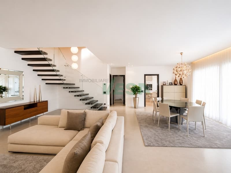 Moderna villa nuova con spettacolare vista panoramica e piscina (11)