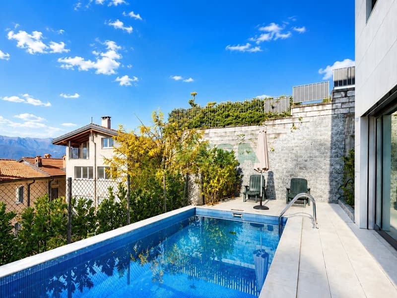 Moderna villa nuova con spettacolare vista panoramica e piscina (3)
