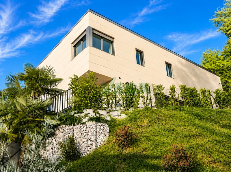 Moderna villa nuova con spettacolare vista panoramica e piscina (5)