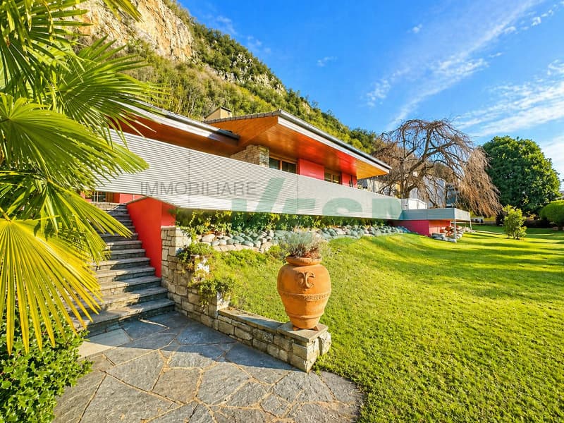 Interessante grande terreno pianeggiante con molto potenziale (1)