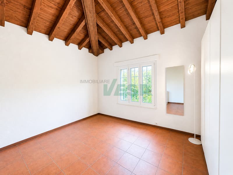 Accogliente casa unifamiliare su un unico piano con ampio giardino (6)