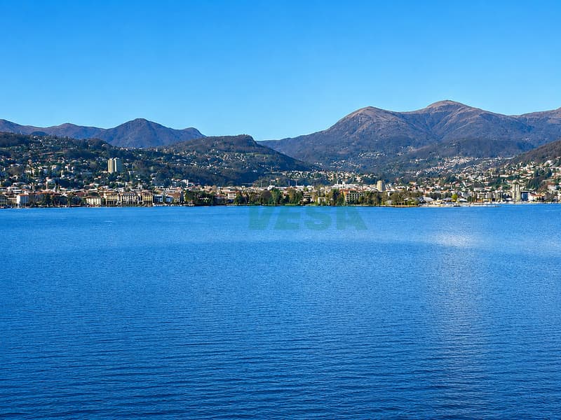 Bellissimo terreno con una spettacolare vista sulla baia di Lugano (3)