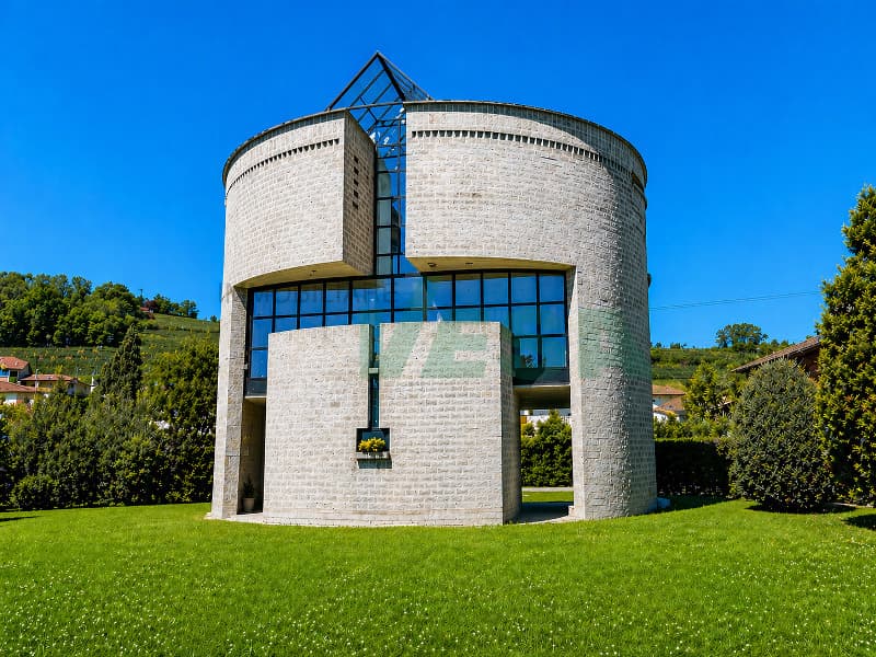 Iconica villa "Casa Rotonda" firmata Mario Botta con bel giardino (10)