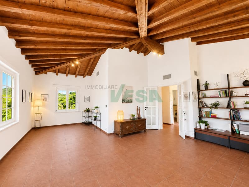 Accogliente casa unifamiliare su un unico piano con ampio giardino (3)