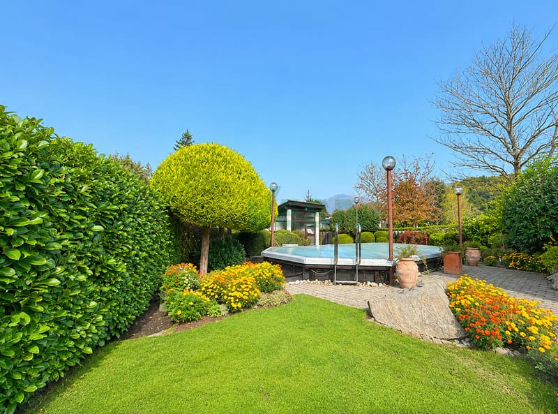 Accogliente villa unifamiliare su un piano con bel giardino e piscina (10)