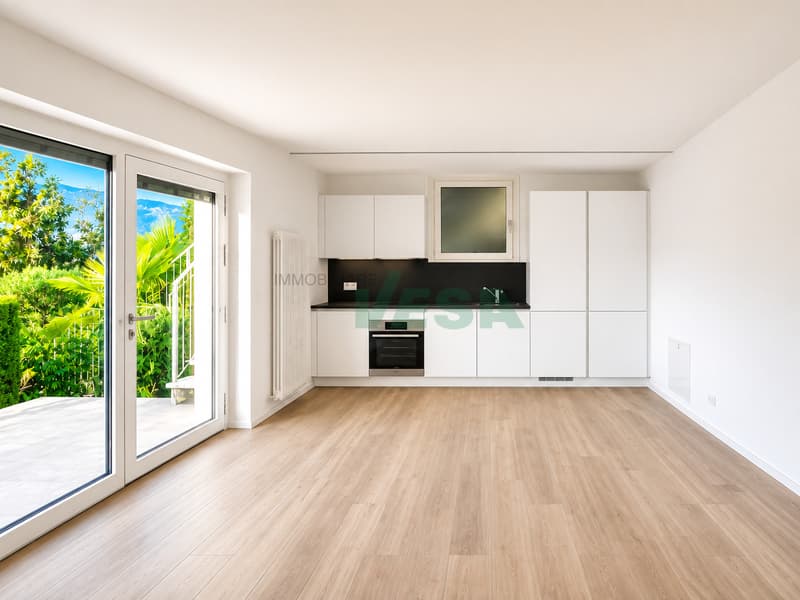 Delizioso appartamento monolocale con vista lago e bella terrazza (5)