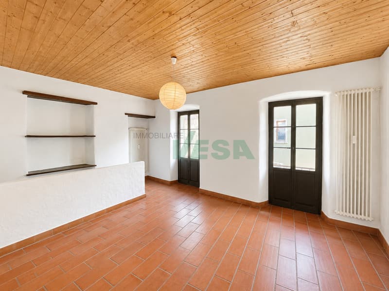 Affascinante ampia casa di nucleo con un grande e splendido giardino (10)