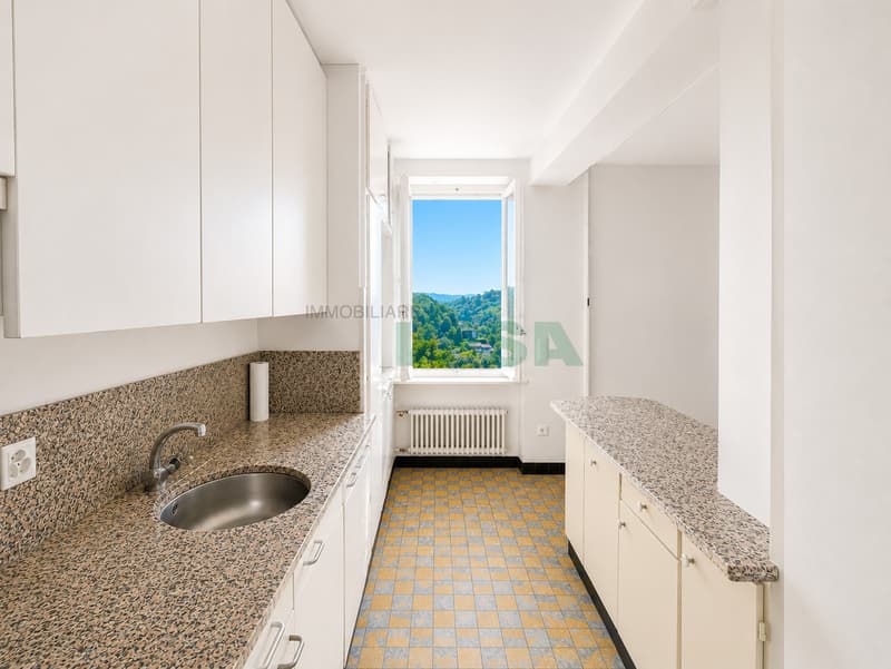 Spaziosa casa con 3 appartamenti (unibili) e con una magnifica vista (10)