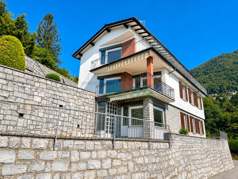 Spaziosa casa con 3 appartamenti (unibili) e con una magnifica vista (1)