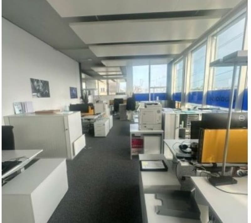 Die perfekte Lage für Büro oder Praxis - Attraktive Mietfläche an zentraler Lage (2)