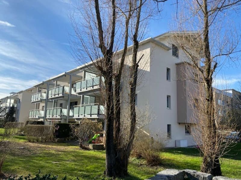 Habitation spacieuse dans le vert (1)