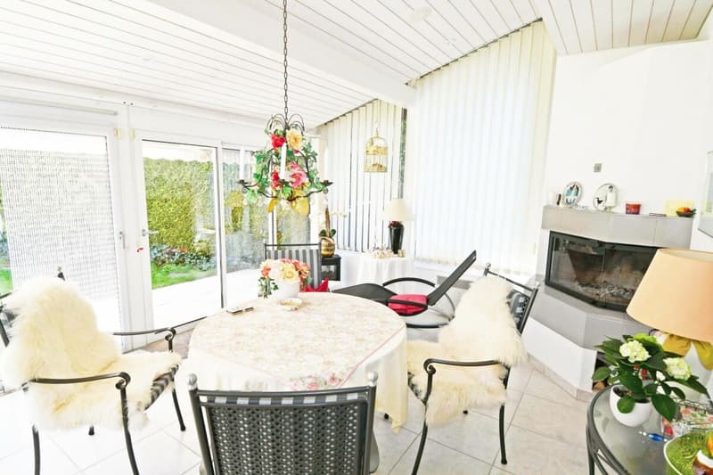 Casa unifamiliare di 7,5 locali molto ben curata con un giardino bellissimo (6)