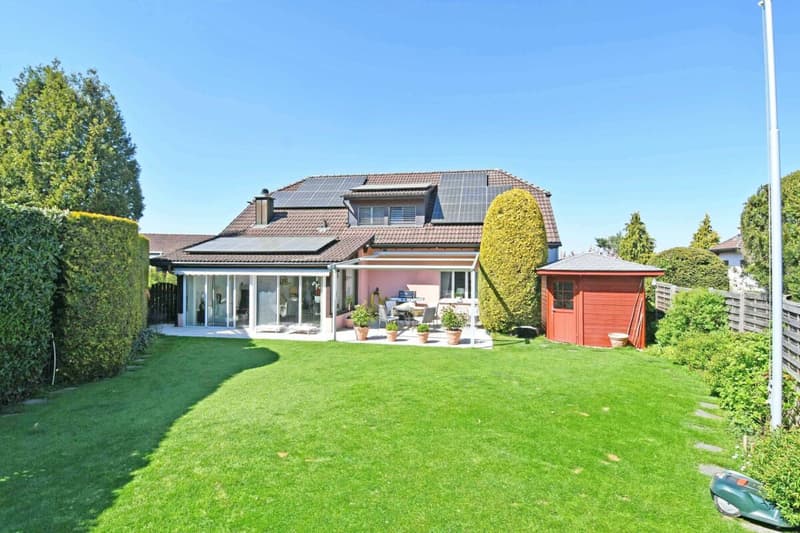 Casa unifamiliare di 7,5 locali molto ben curata con un bel giardino (11)