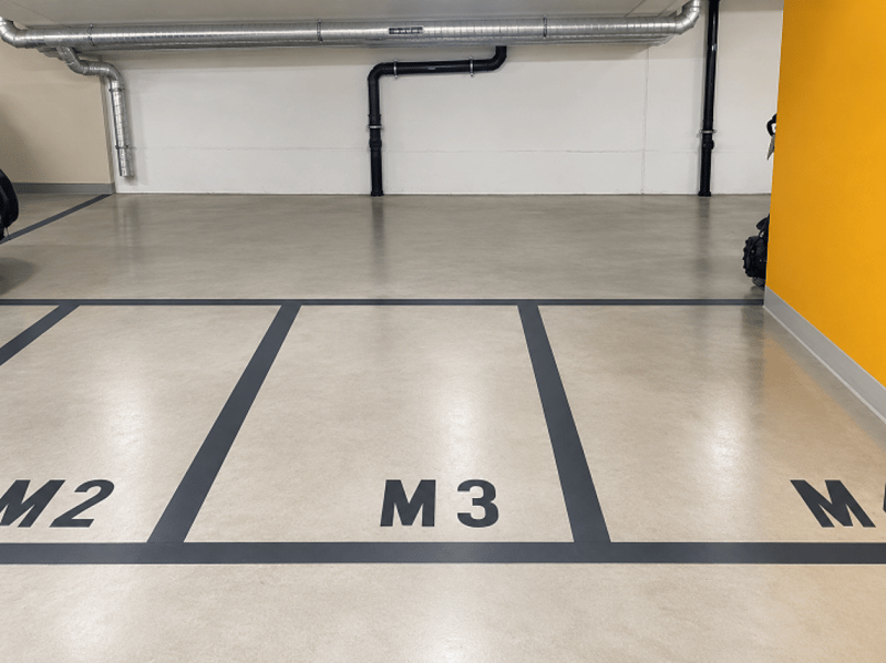 Motorradabstellplätze zu vermieten (1)