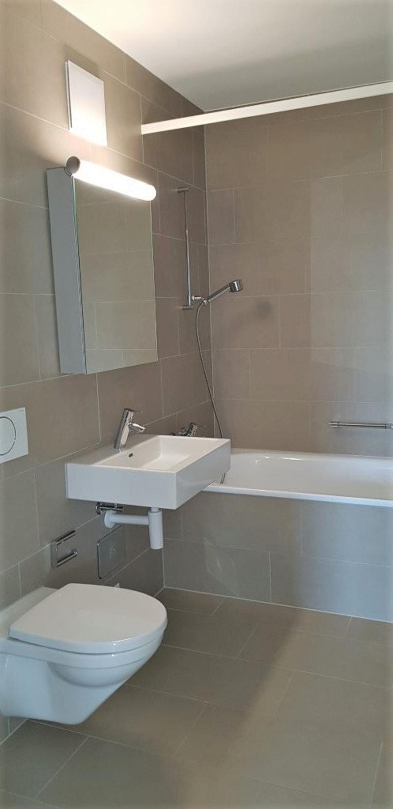 Bad mit Wanne