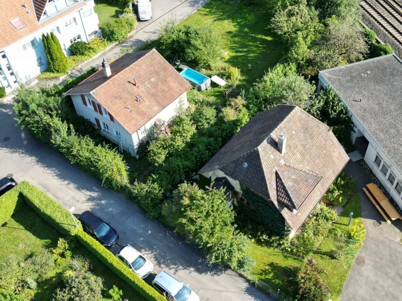 Land without architectural commitment (1)