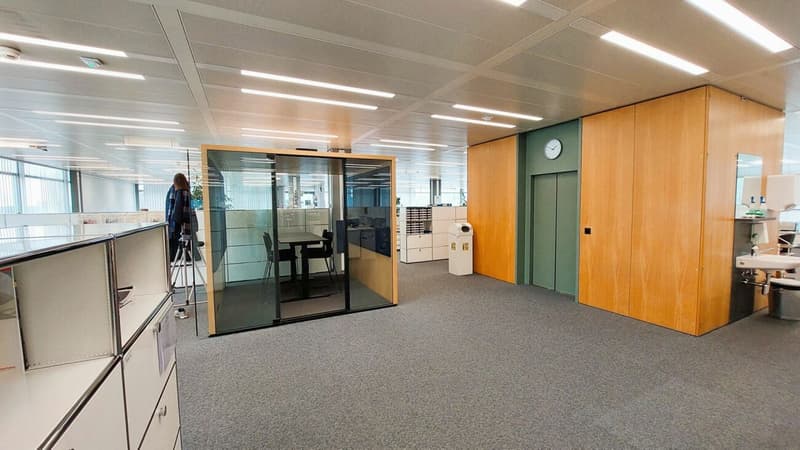 Attractive office and commercial spaces (2)