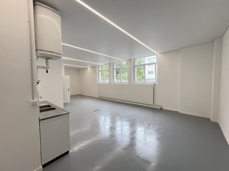 Spacious office or practice rooms in a central location (6)