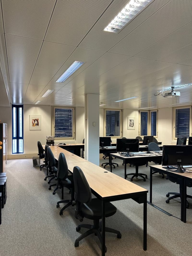 Büro 1