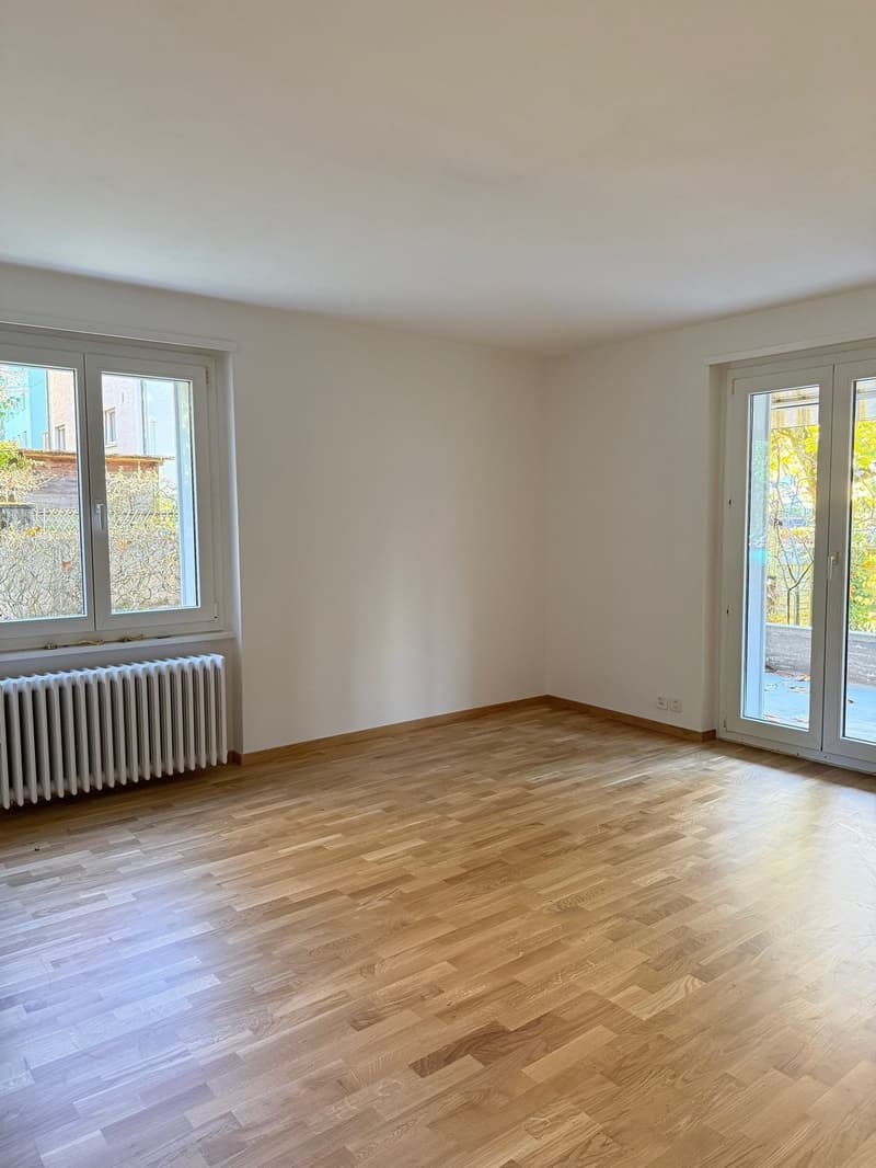 Wohnzimmer (unten)