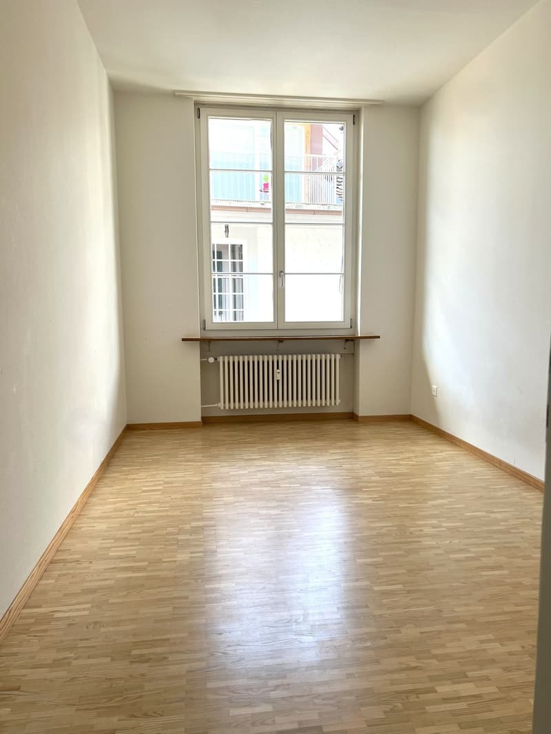1033_Zimmer rechts (2)