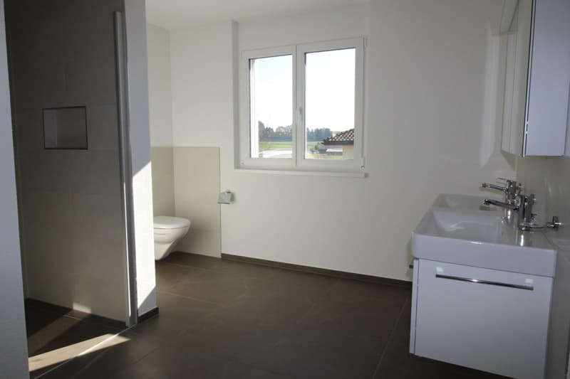 Badezimmer mit Dusche