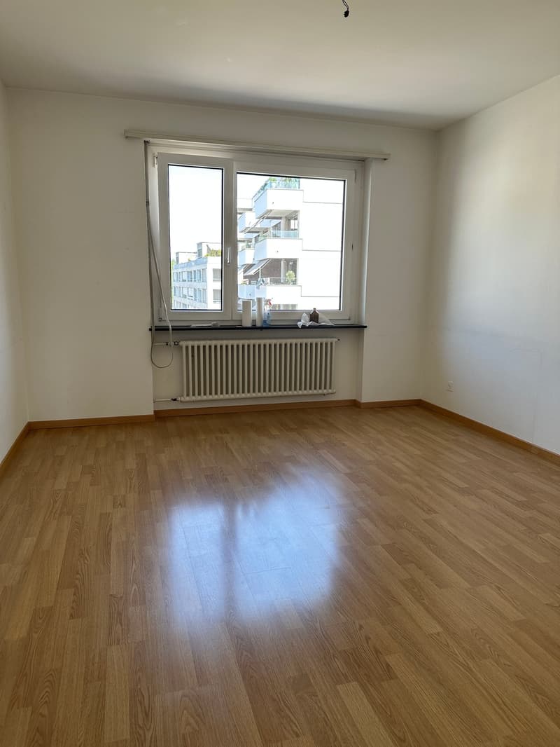 Bel appartement 4.5 pièces dans un endroit calme mais central! (3)