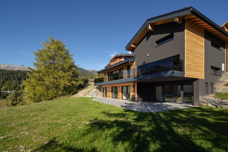 Chalet as a main residence in Crans-Montana (4)