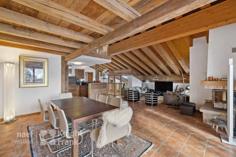 Four-and-a-half-room attic triplex (4)