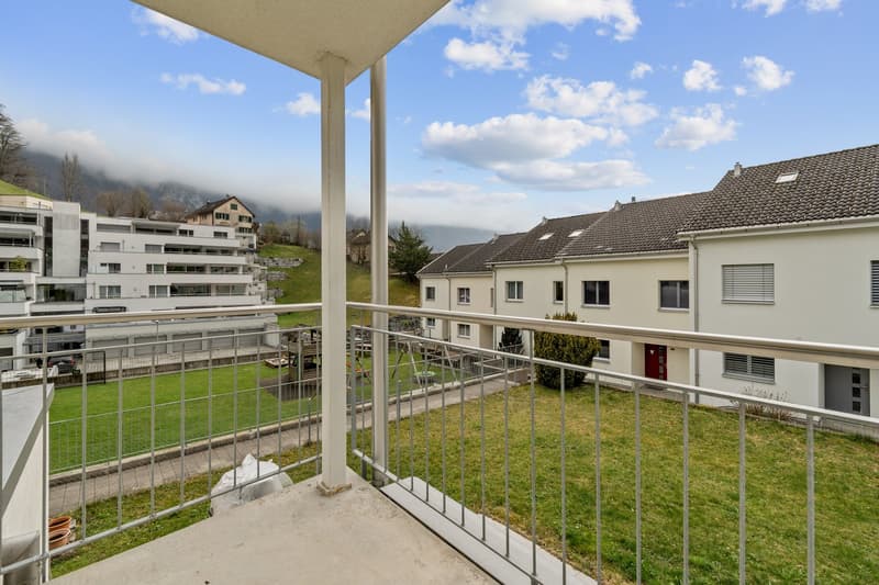 Modern 7.5-room single-family house with garden and terrace in Glarus (18)