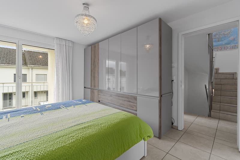 Modern 7.5-room single-family house with garden and terrace in Glarus (17)