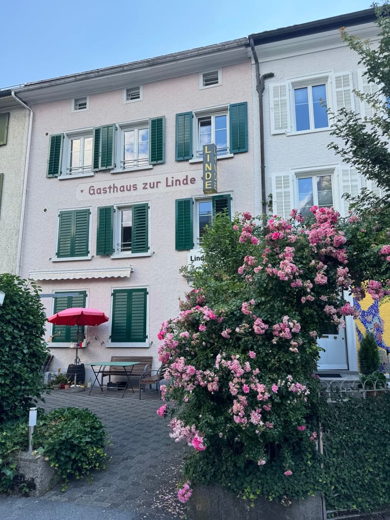 Charmantes Café/Bar-Lokal im Herzen von Glarus – «Gasthaus zur Linde» (1)