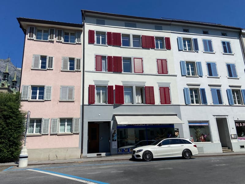 Charming 2.5-room attic apartment in Glarus (1)