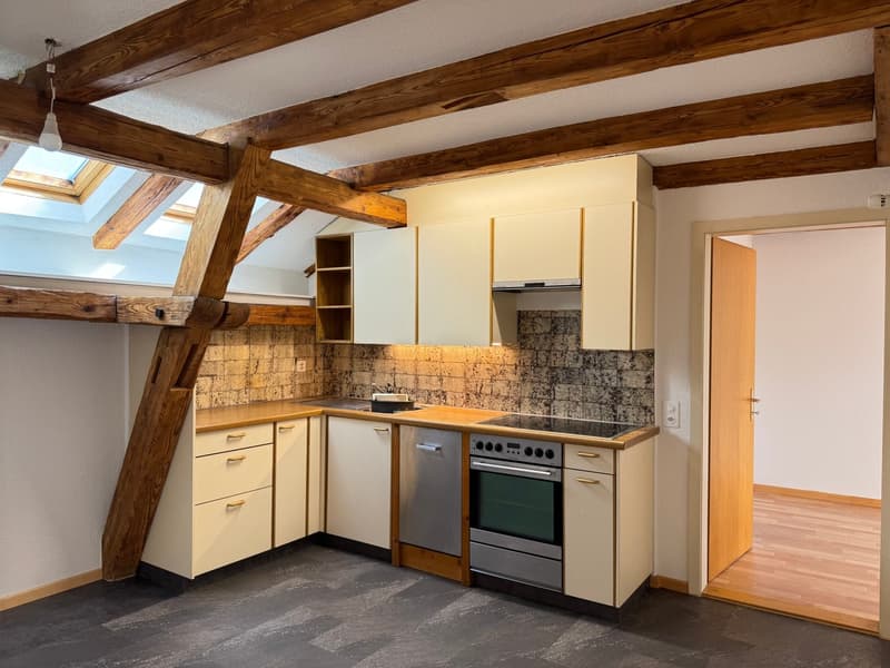 Charming 2.5-room attic apartment in Glarus (2)