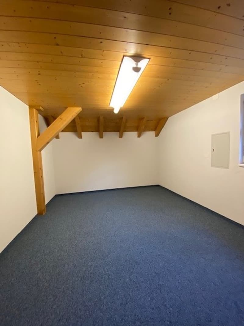 4 Helle Büros mit Charme in Elm – ruhige Lage mit Aufzug (8)